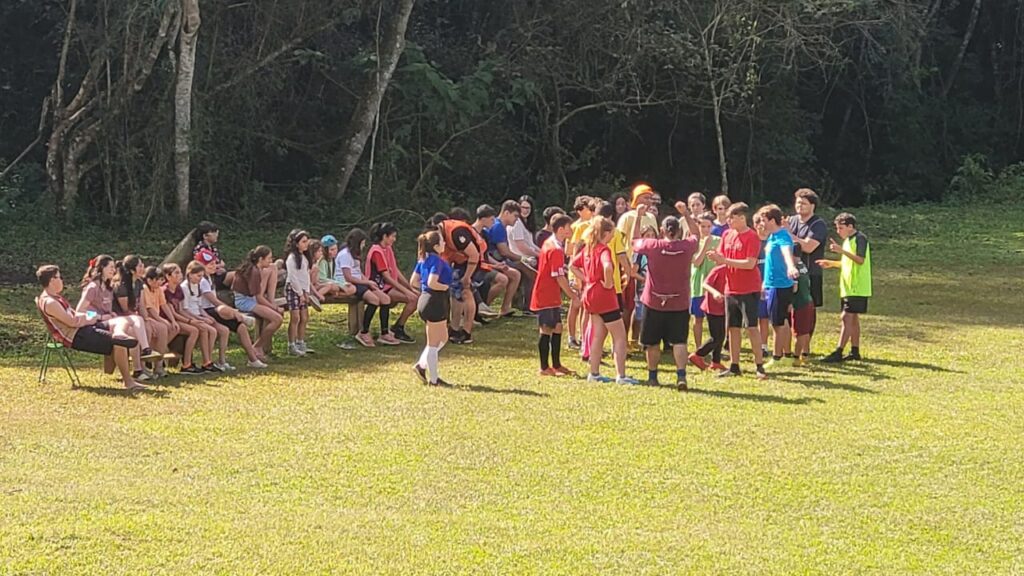 Acampamento de férias para adolescentes