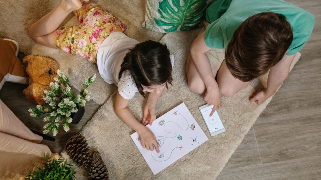 Acampamento de férias em casa, caça ao tesouro